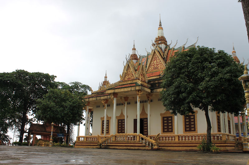 attraction-Wat Krom.jpg